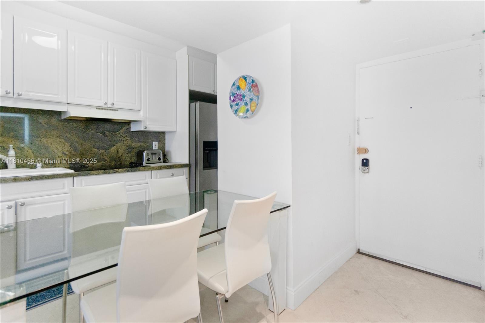 THE DECOPLAGE CONDO - Residential Lease