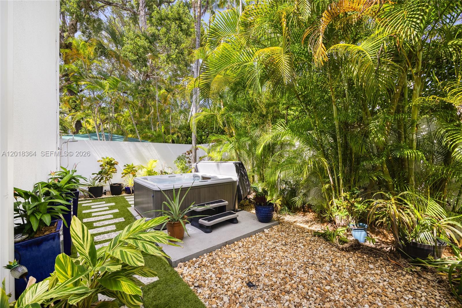 OAKGROVE CONDO - Residential
