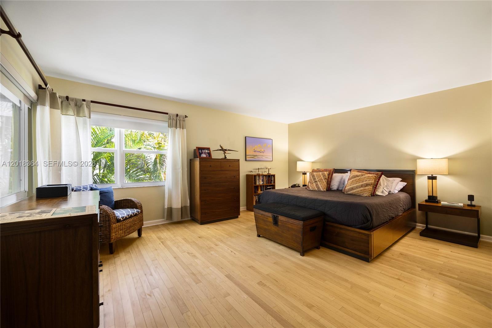 OAKGROVE CONDO - Residential