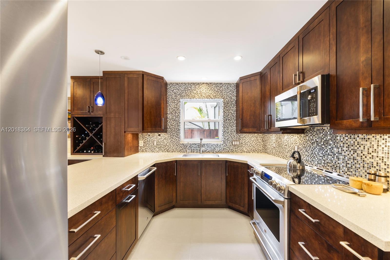 OAKGROVE CONDO - Residential