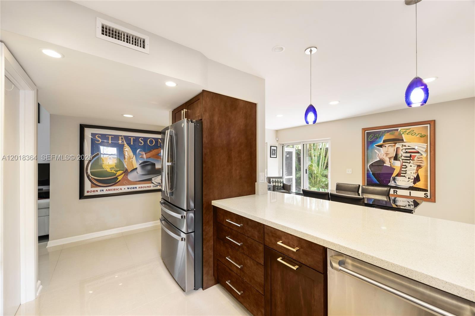 OAKGROVE CONDO - Residential