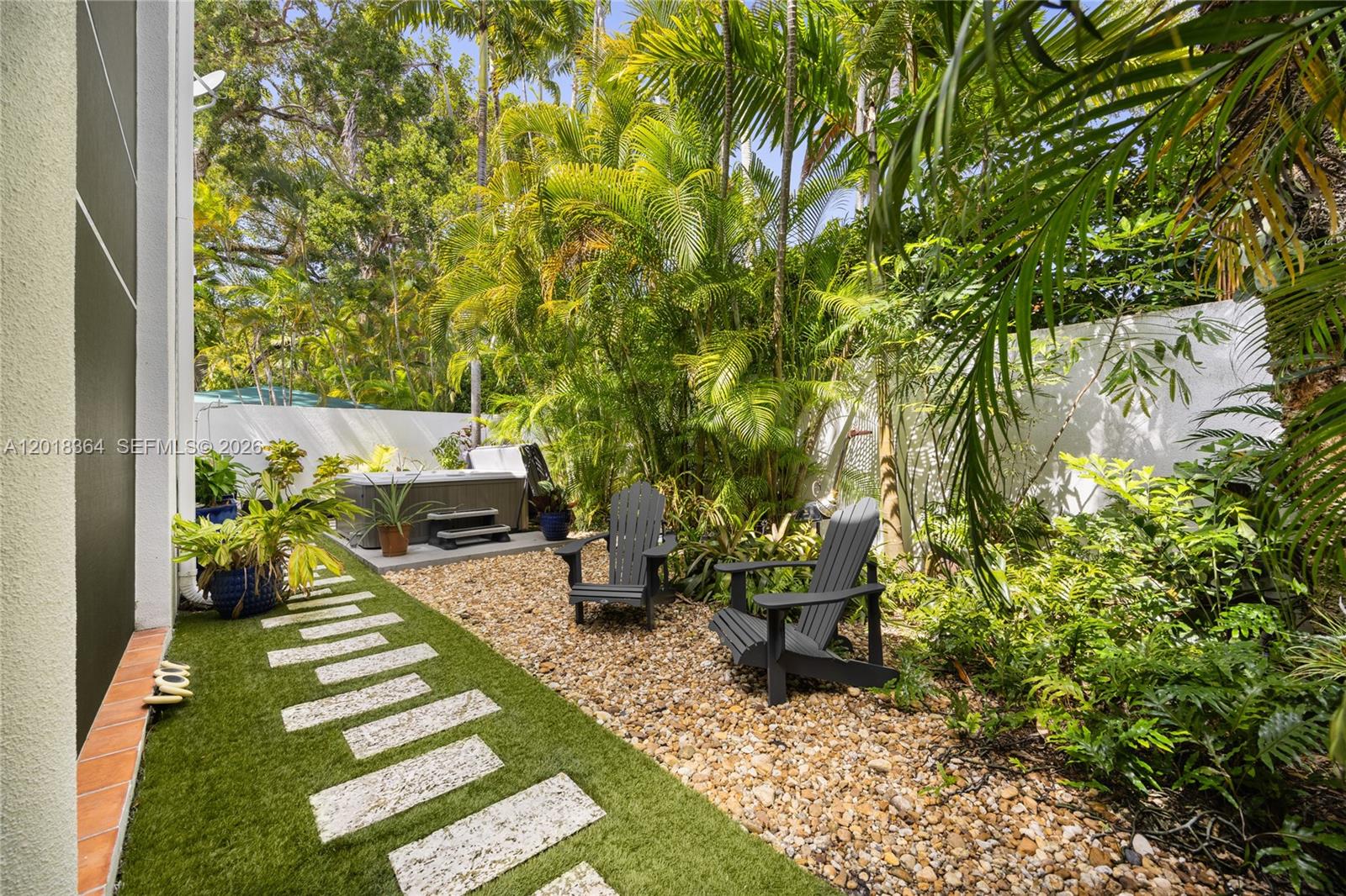 OAKGROVE CONDO - Residential