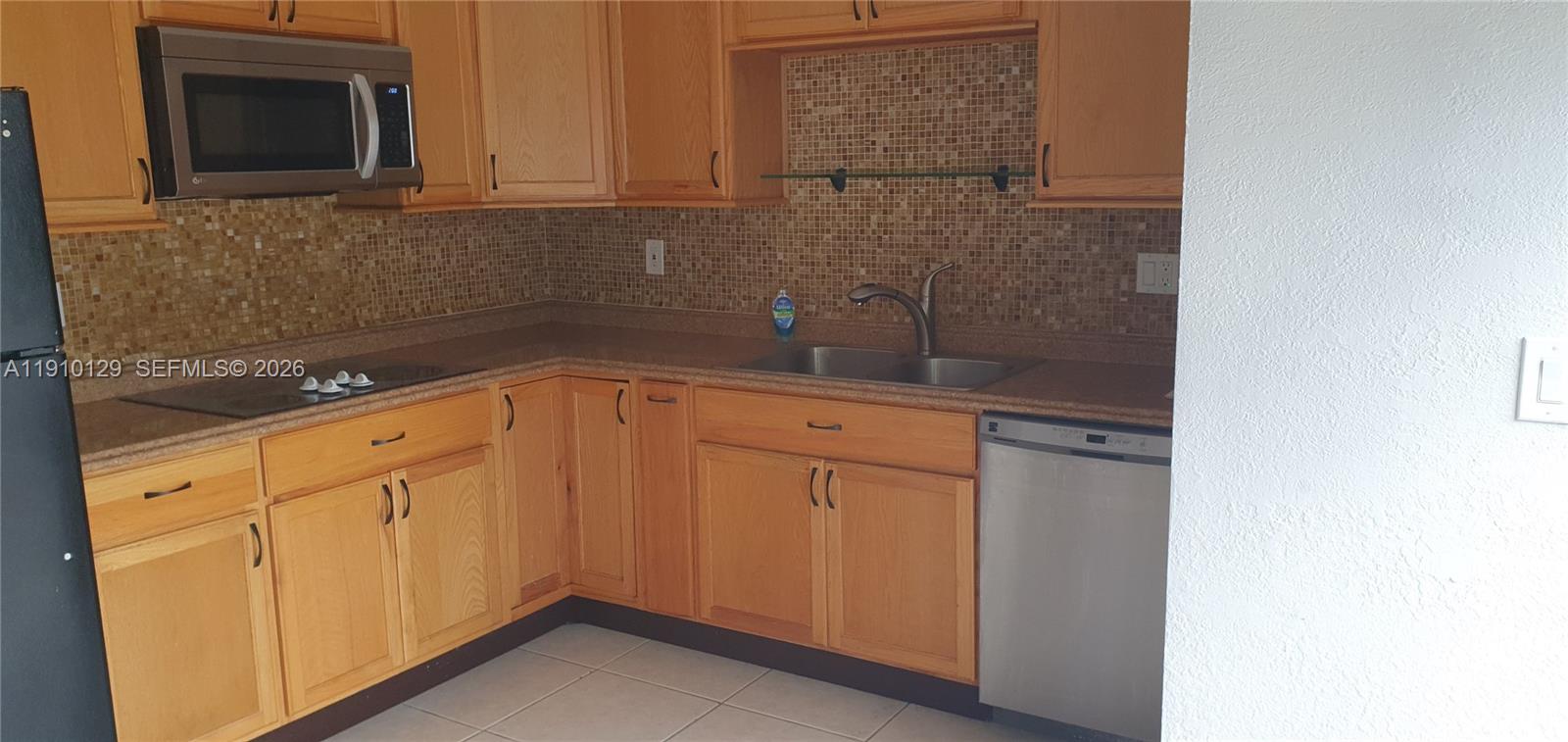 WESTWIND LAKES GARDEN HOM - Residential