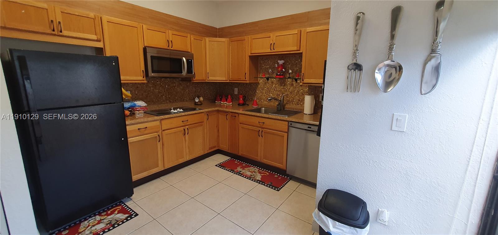 WESTWIND LAKES GARDEN HOM - Residential