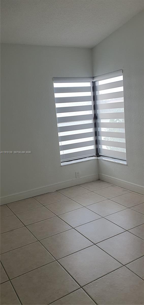 WESTWIND LAKES GARDEN HOM - Residential