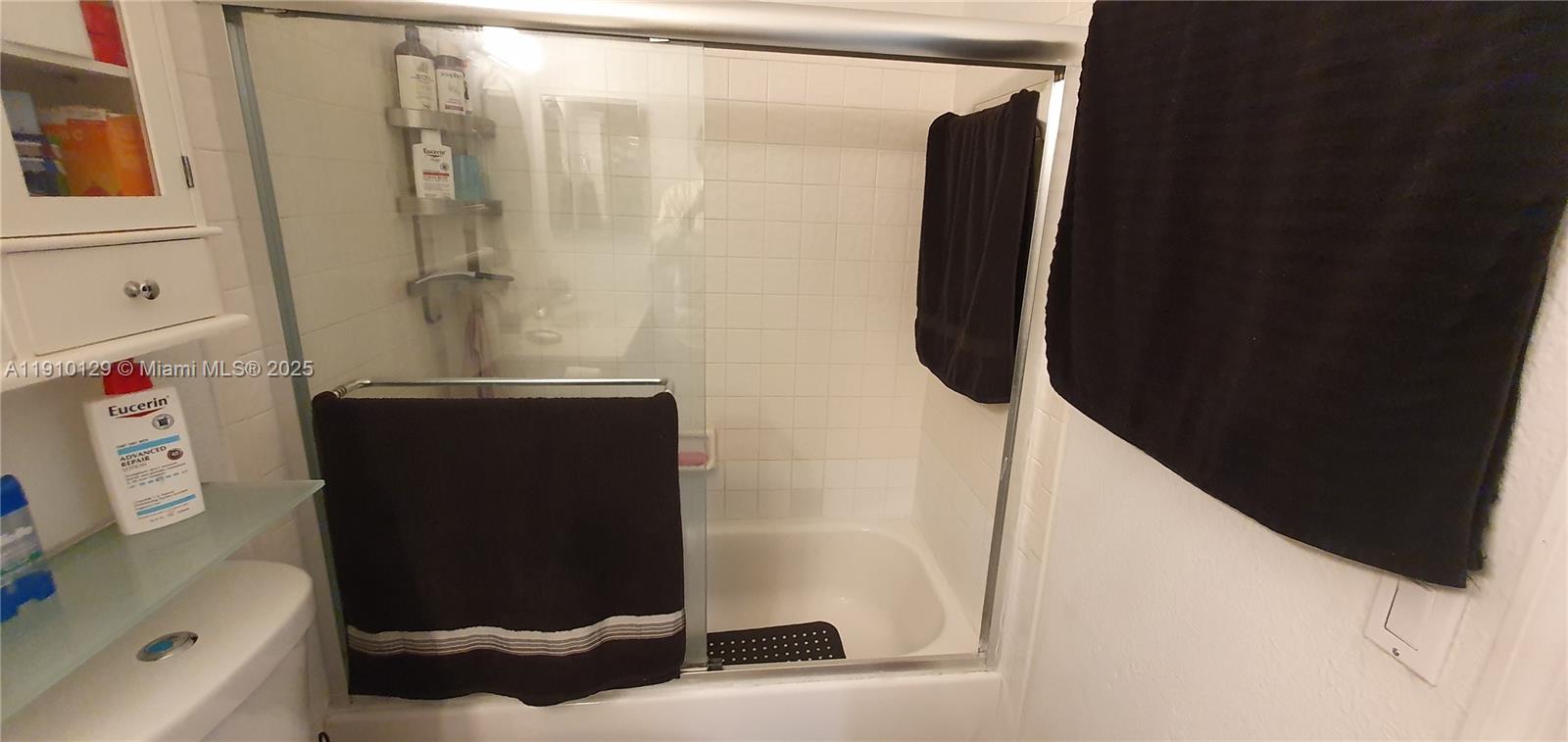 WESTWIND LAKES GARDEN HOM - Residential