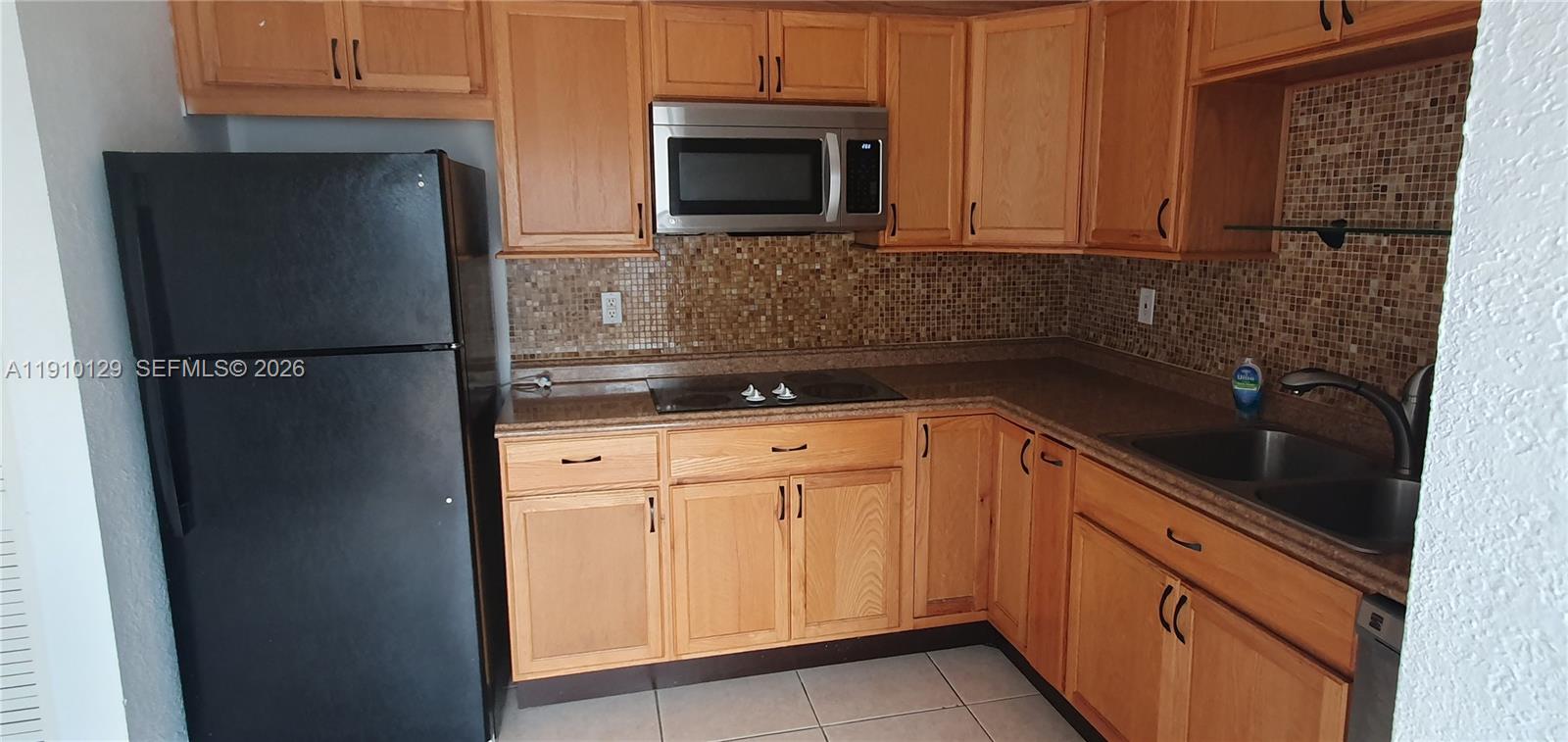 WESTWIND LAKES GARDEN HOM - Residential