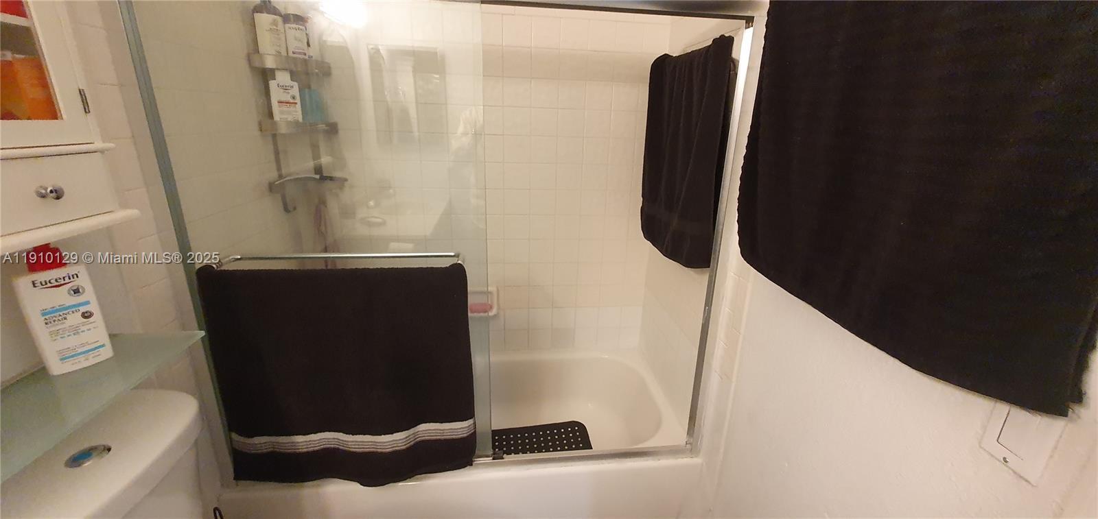 WESTWIND LAKES GARDEN HOM - Residential