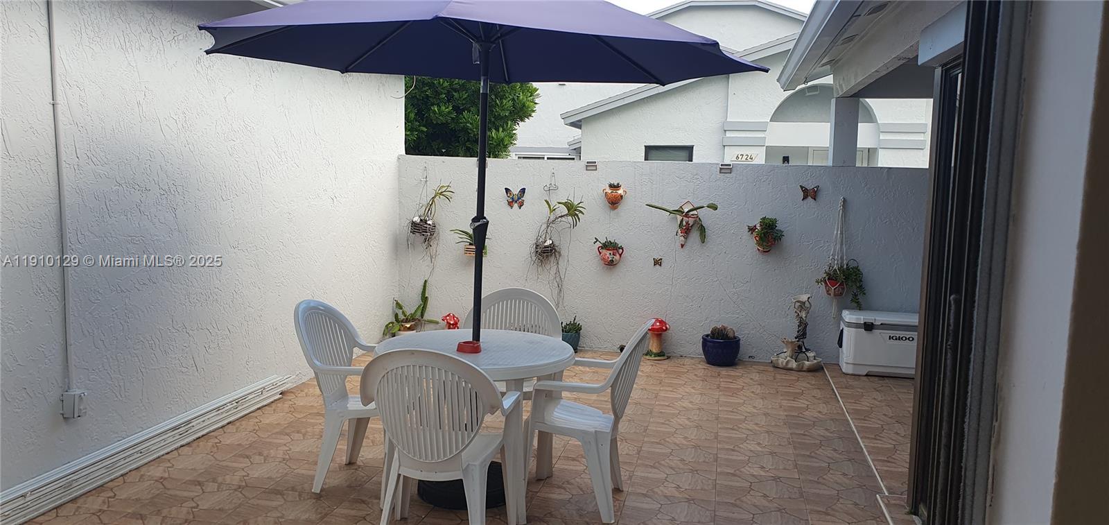 WESTWIND LAKES GARDEN HOM - Residential