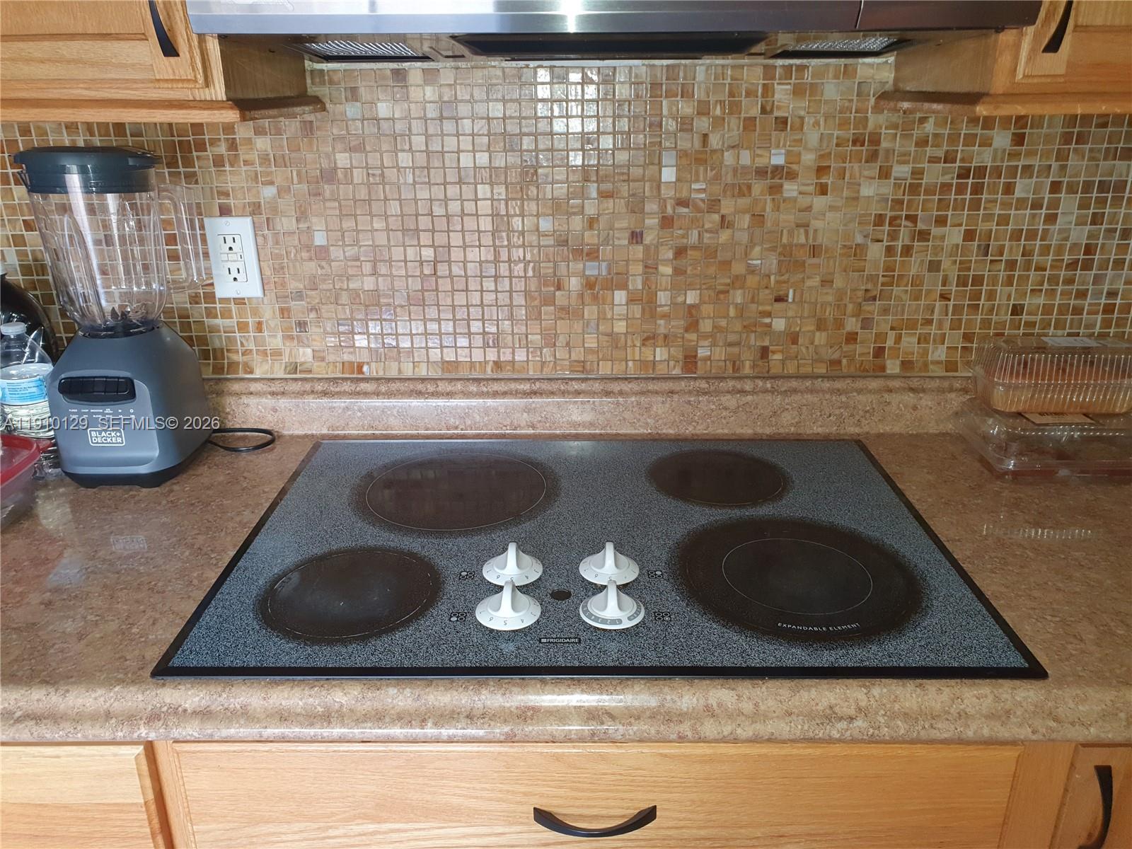 WESTWIND LAKES GARDEN HOM - Residential