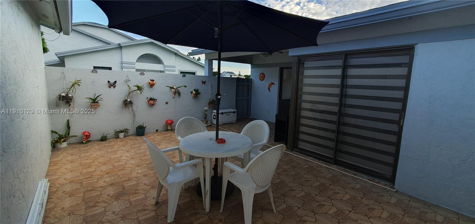 WESTWIND LAKES GARDEN HOM - Residential