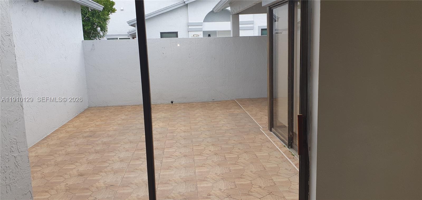 WESTWIND LAKES GARDEN HOM - Residential