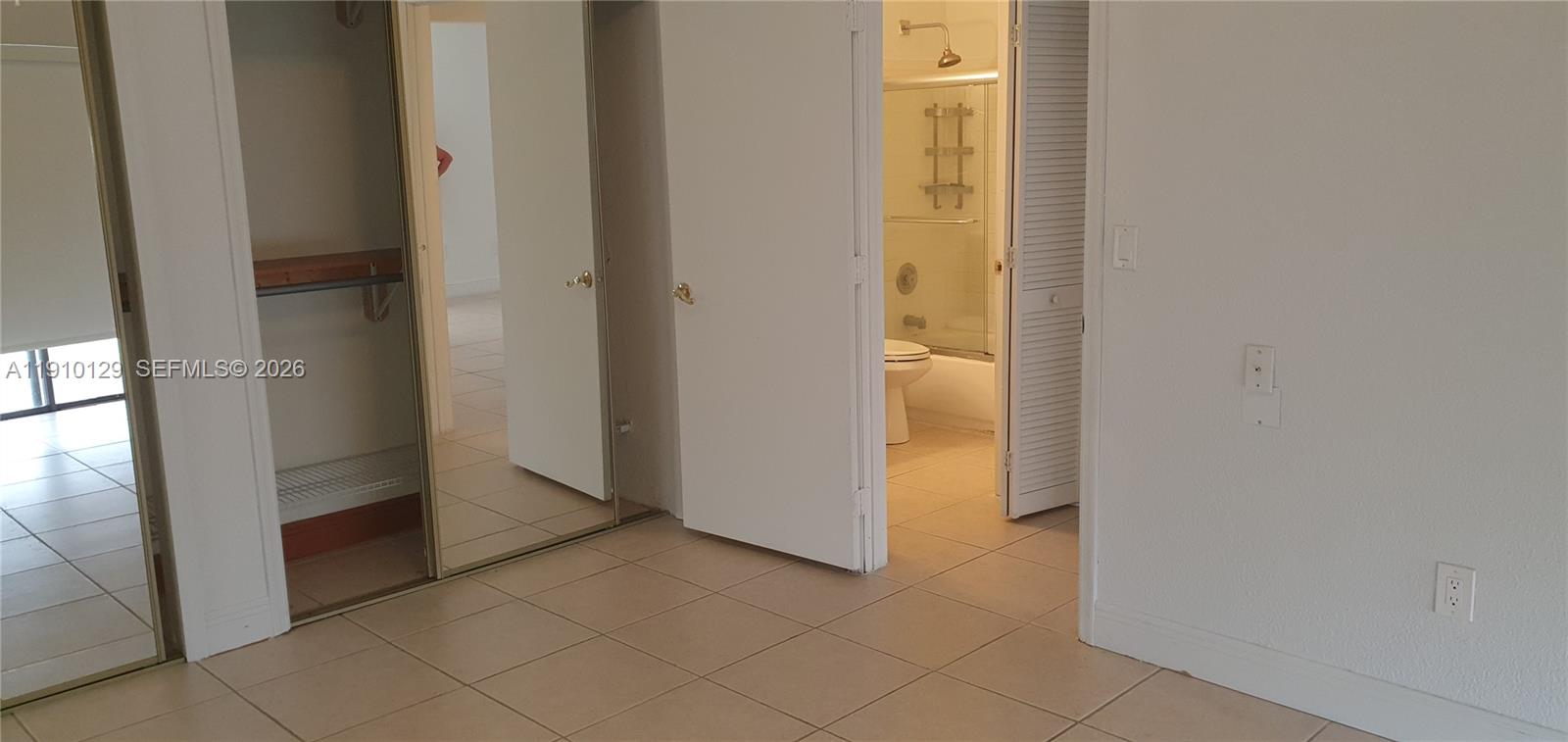 WESTWIND LAKES GARDEN HOM - Residential