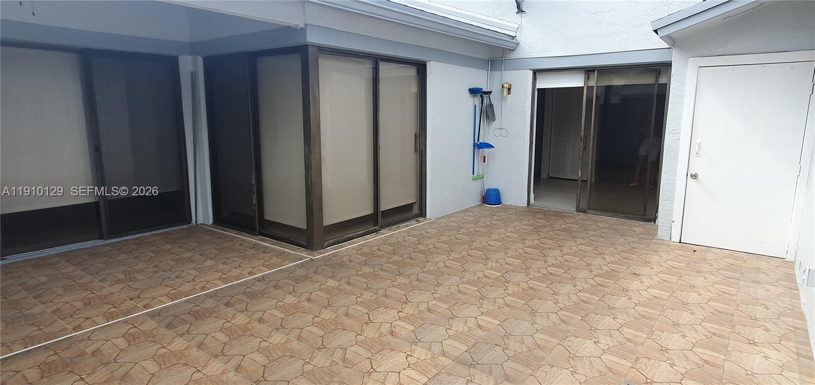 WESTWIND LAKES GARDEN HOM - Residential