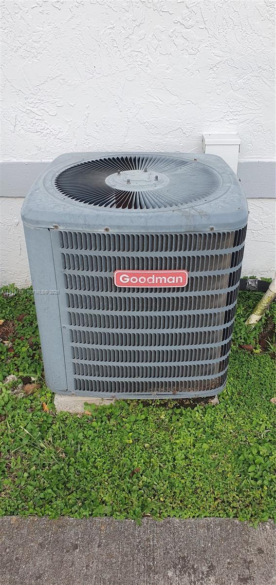 WESTWIND LAKES GARDEN HOM - Residential