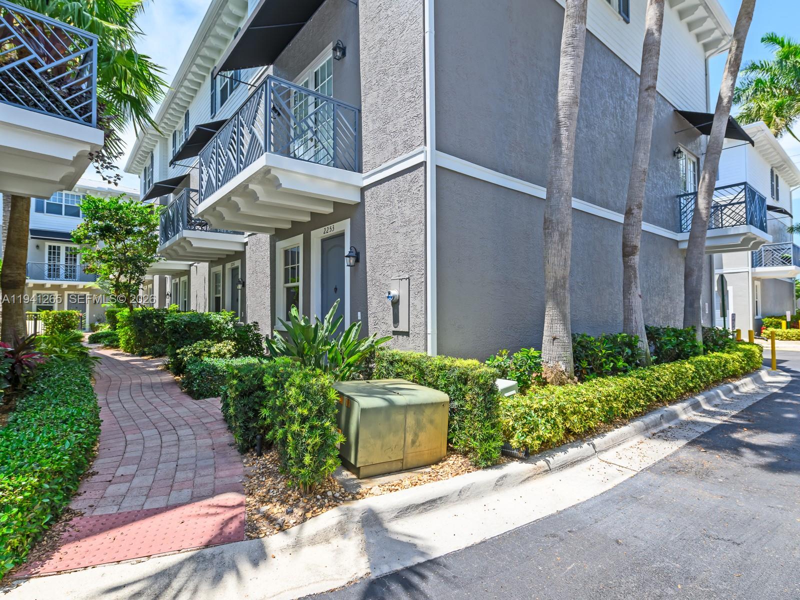 WILTON MANORS - Residential