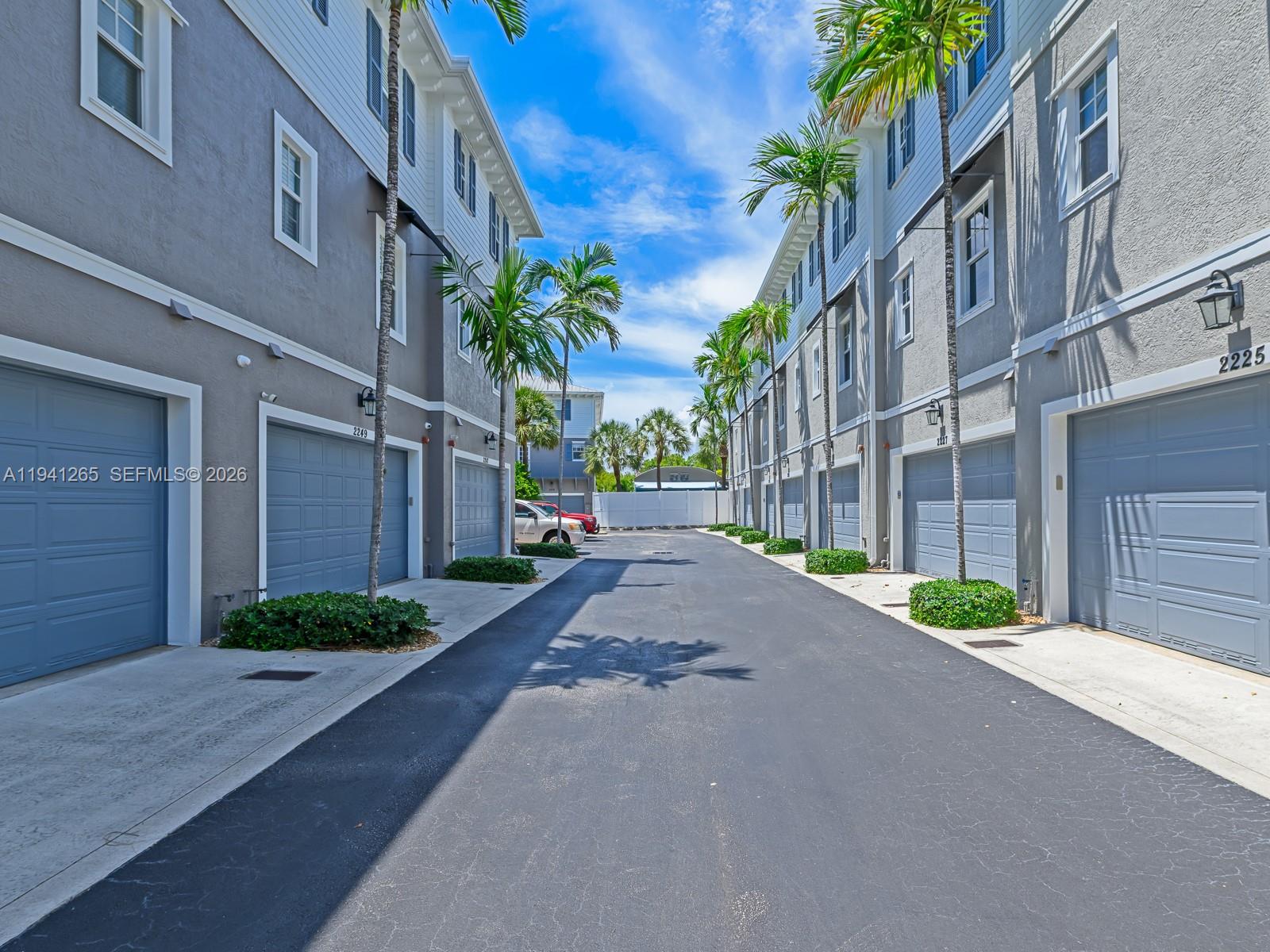 WILTON MANORS - Residential