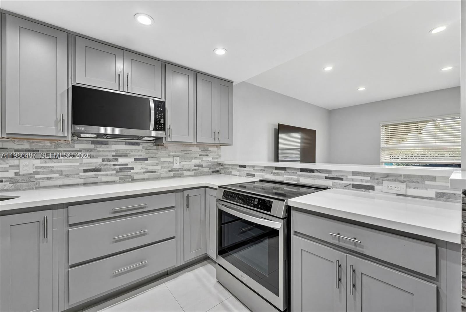 SUNSET PARK TOWN HOUSES - Residential