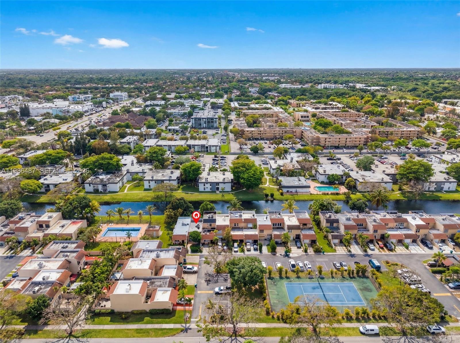 SUNSET PARK TOWN HOUSES - Residential