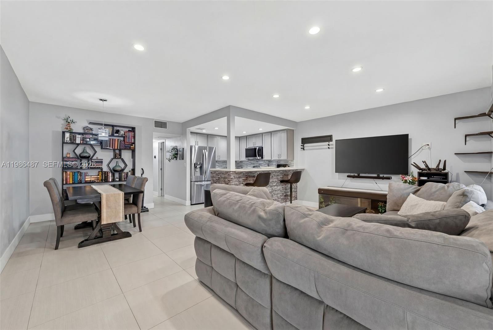 SUNSET PARK TOWN HOUSES - Residential