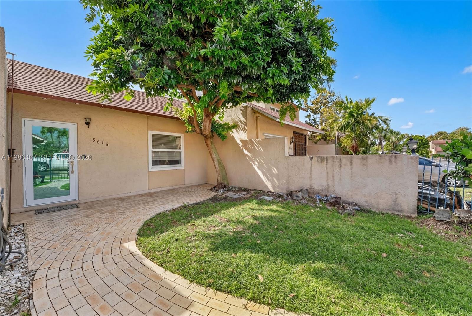 SUNSET PARK TOWN HOUSES - Residential