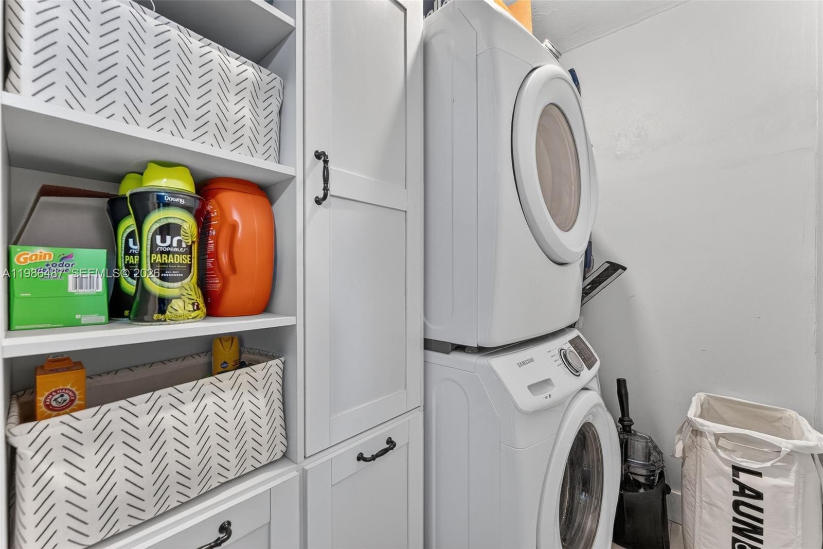 SUNSET PARK TOWN HOUSES - Residential