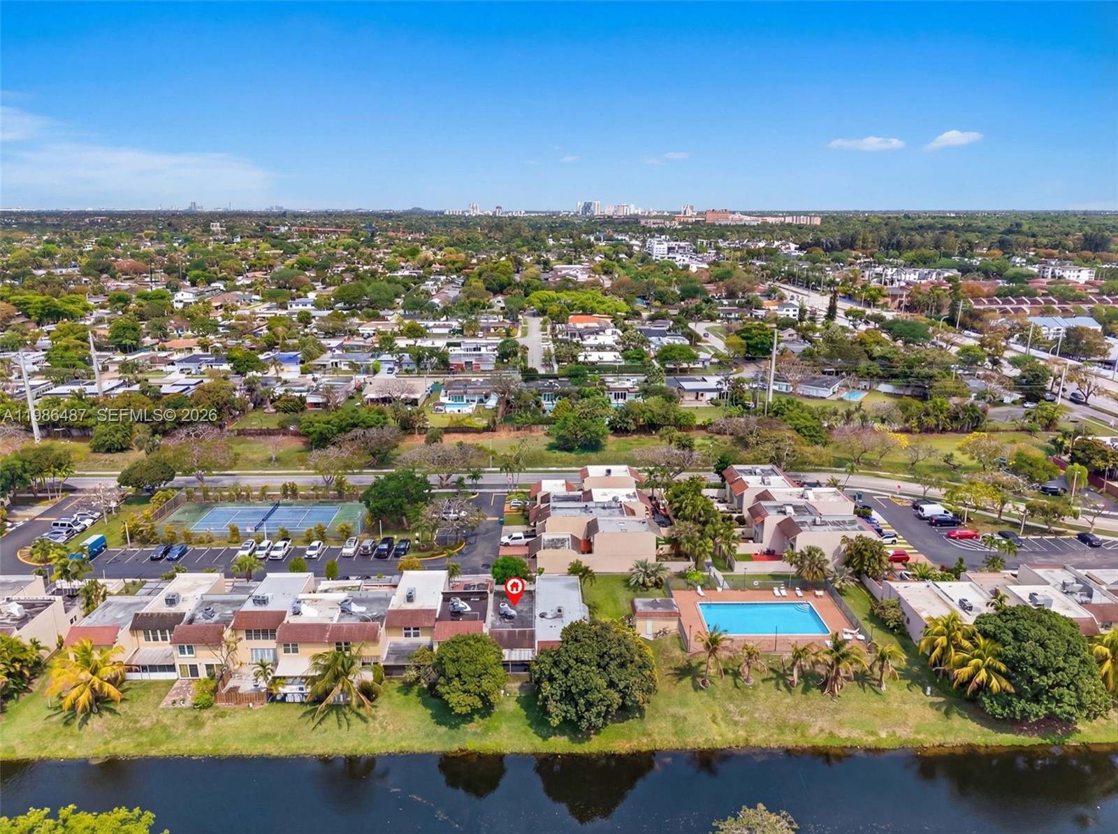 SUNSET PARK TOWN HOUSES - Residential