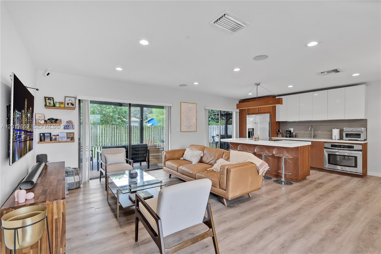 8610 NW 25th St