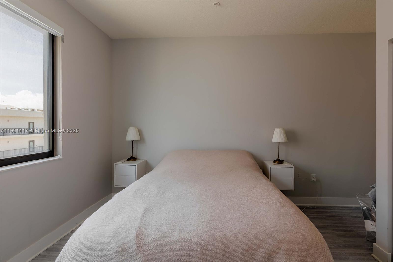 DOWNTOWN DORAL SOUTH PHAS - Residential Lease