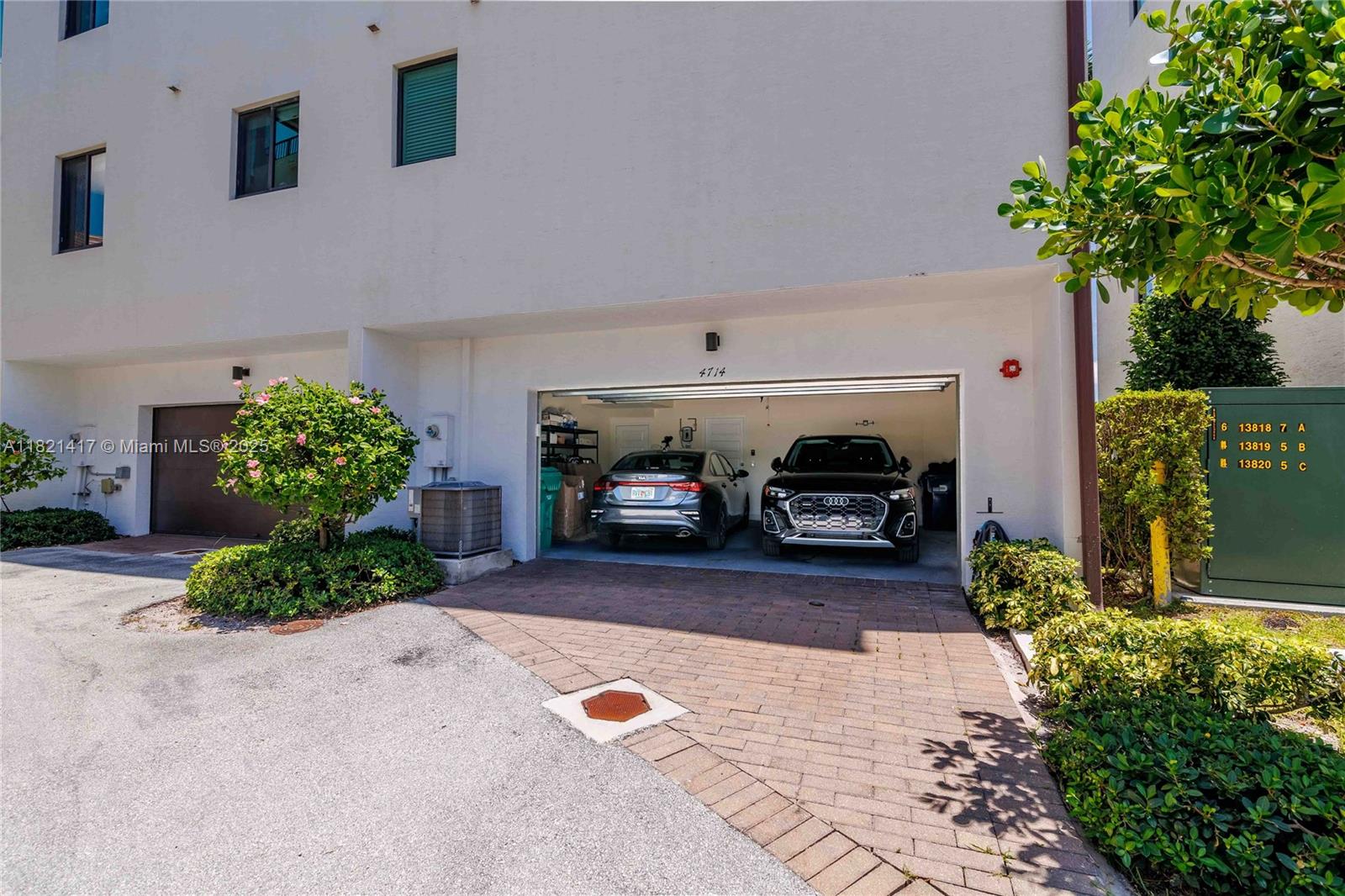 DOWNTOWN DORAL SOUTH PHAS - Residential Lease