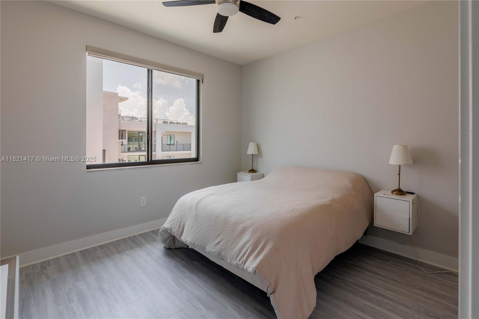 DOWNTOWN DORAL SOUTH PHAS - Residential Lease
