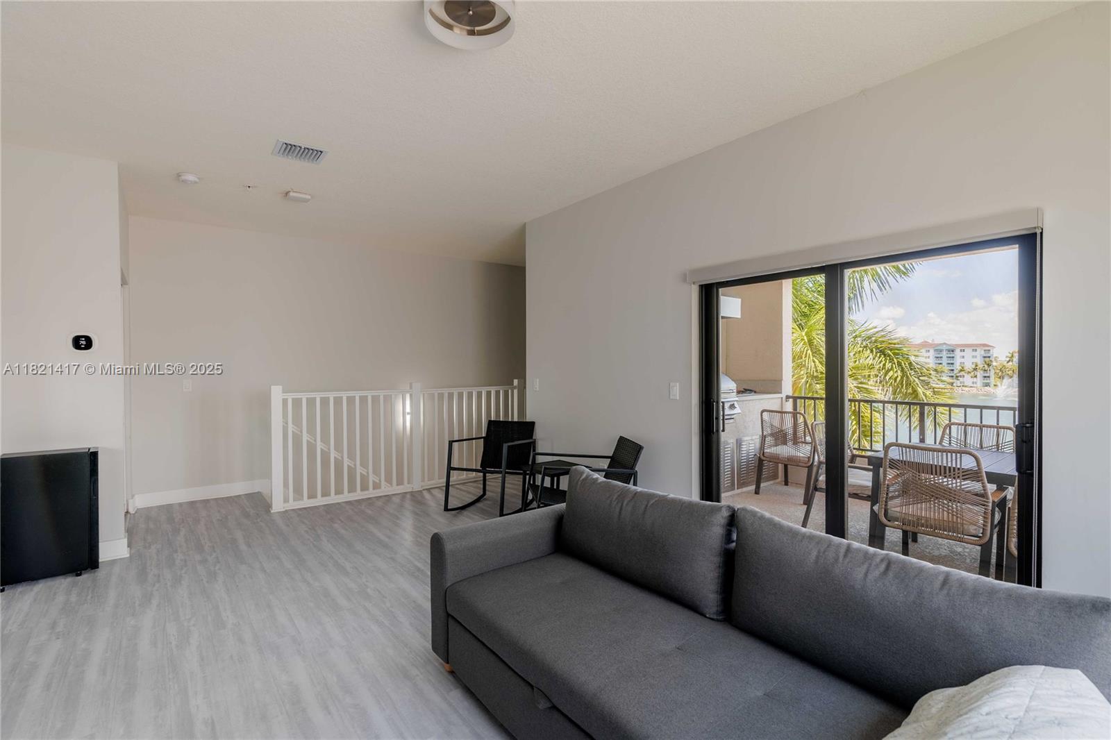 DOWNTOWN DORAL SOUTH PHAS - Residential Lease