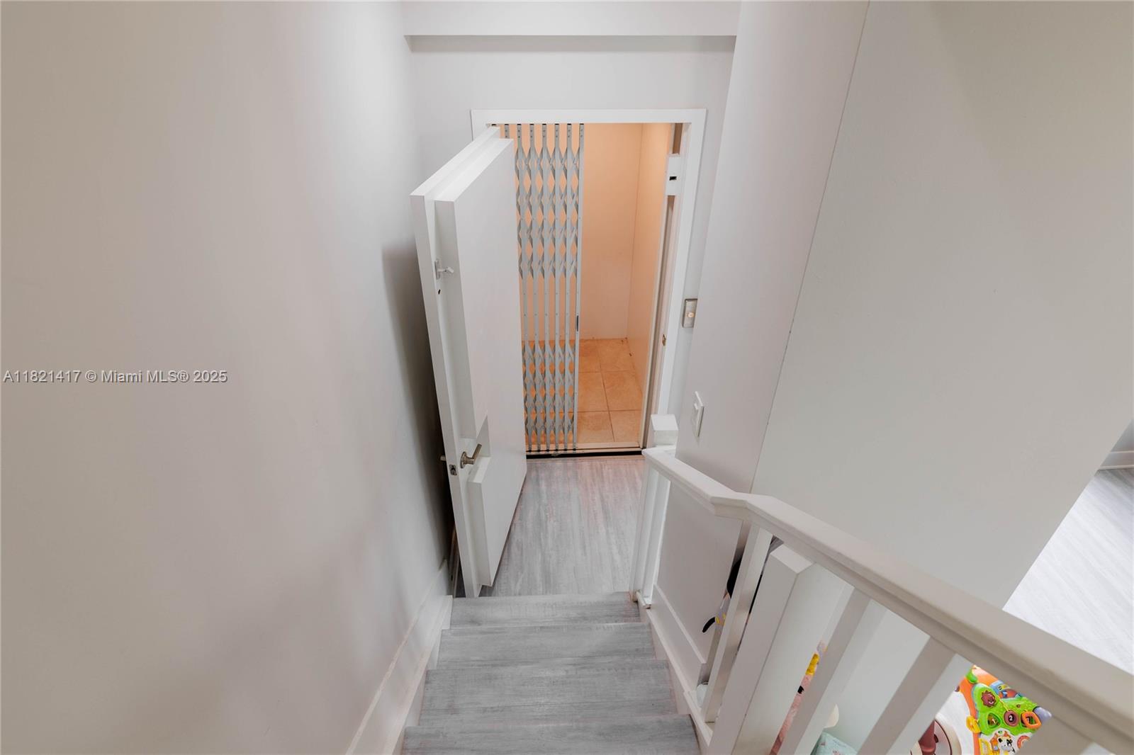 DOWNTOWN DORAL SOUTH PHAS - Residential Lease