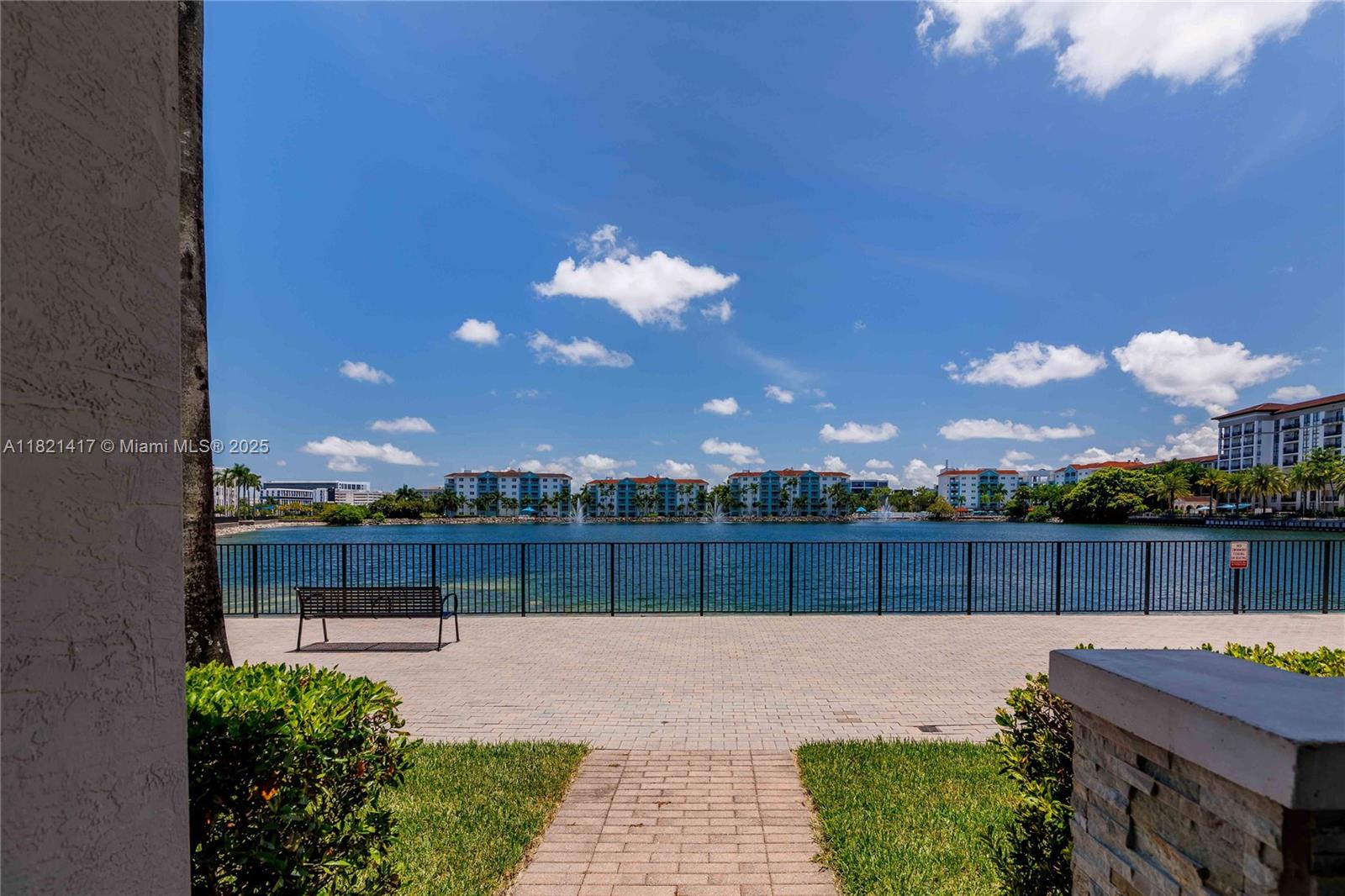 DOWNTOWN DORAL SOUTH PHAS - Residential Lease