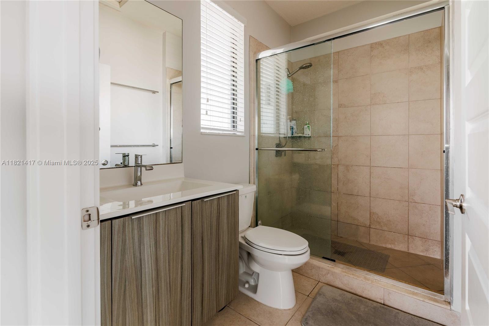 DOWNTOWN DORAL SOUTH PHAS - Residential Lease