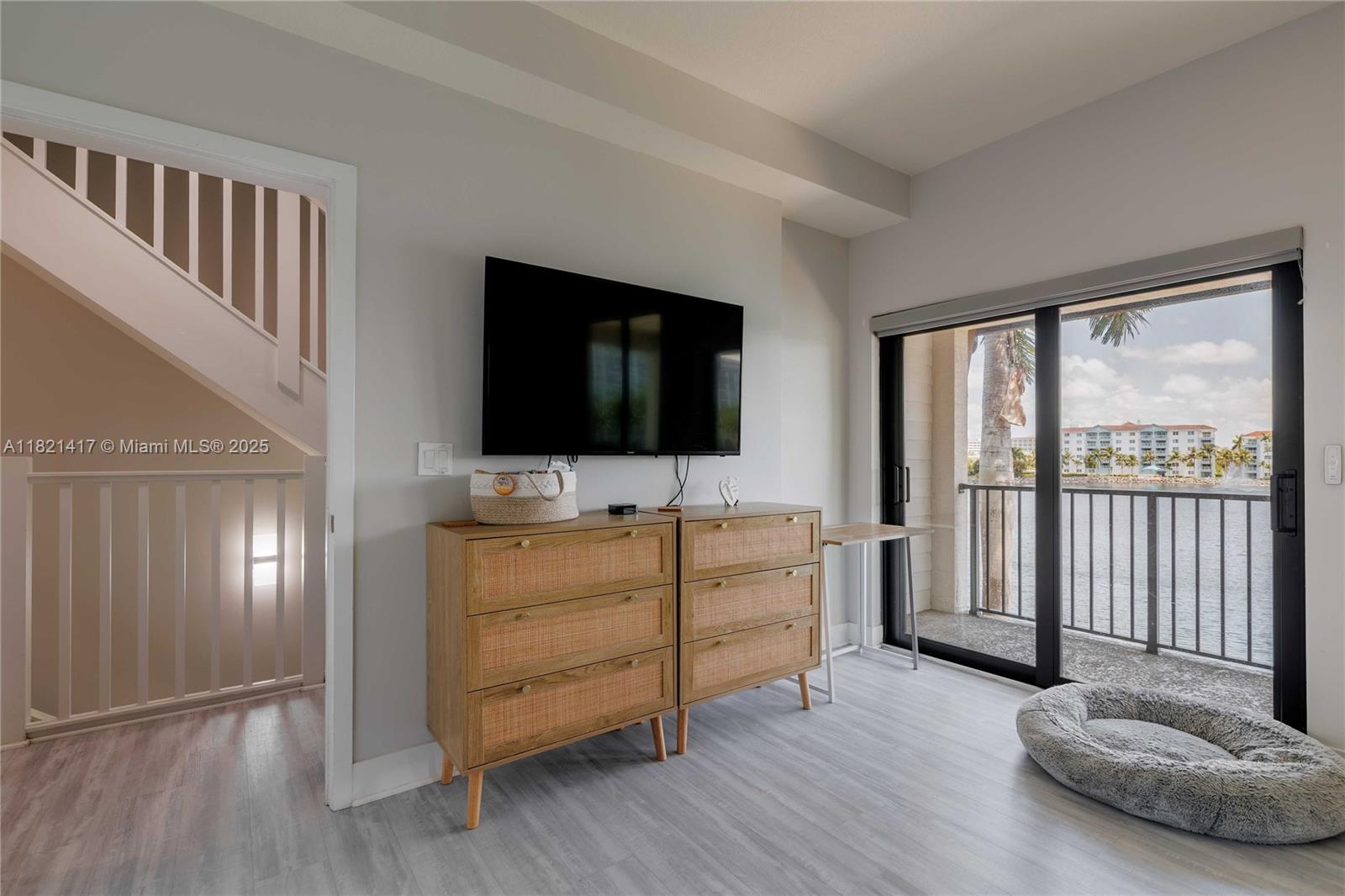 DOWNTOWN DORAL SOUTH PHAS - Residential Lease