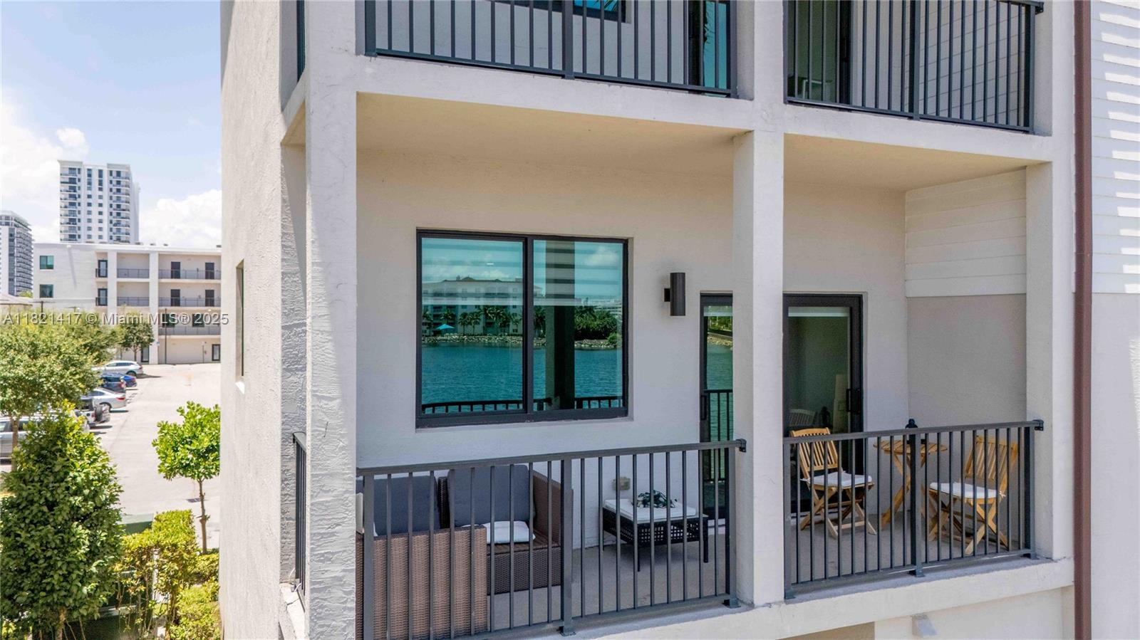 DOWNTOWN DORAL SOUTH PHAS - Residential Lease