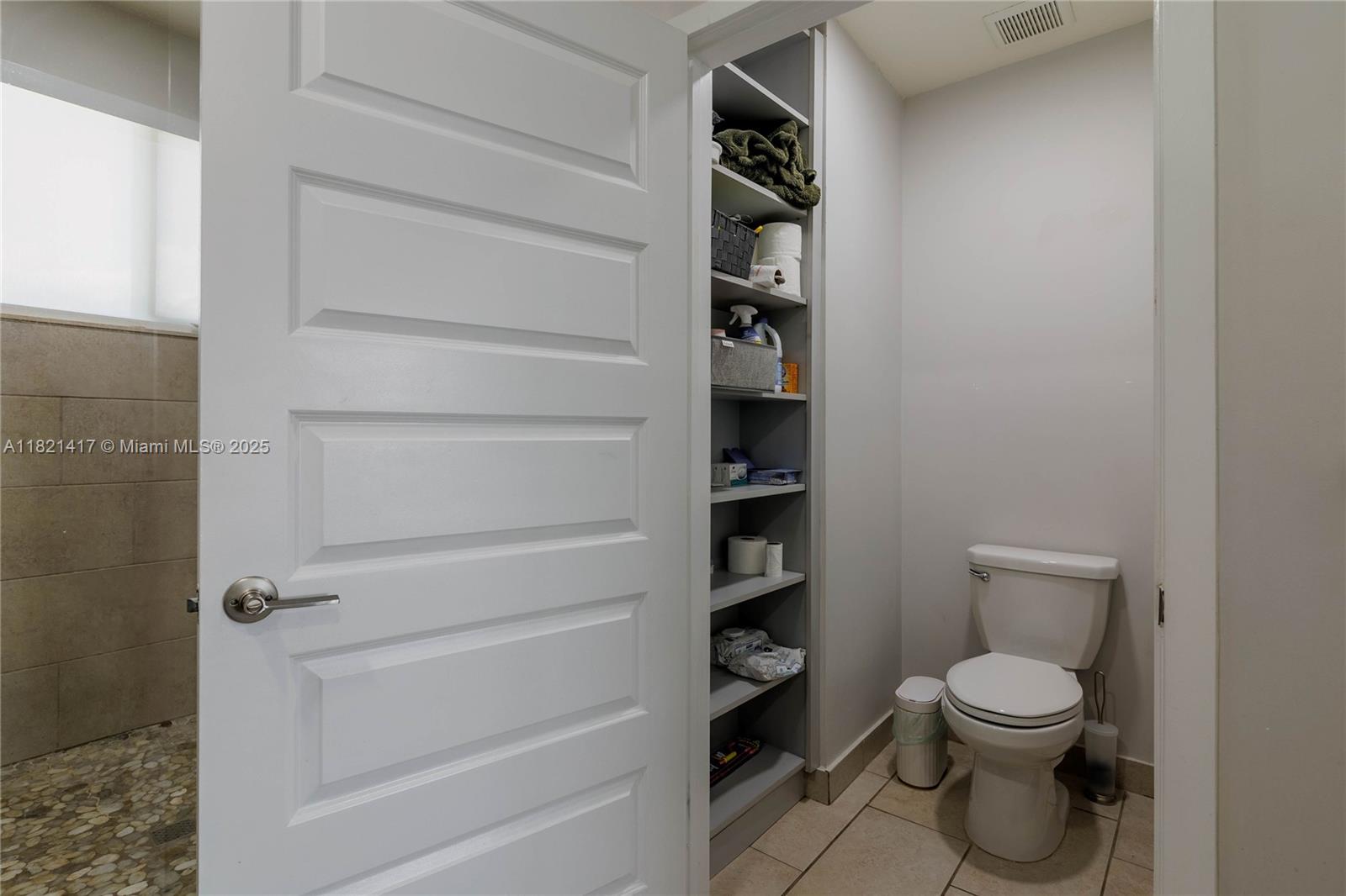 DOWNTOWN DORAL SOUTH PHAS - Residential Lease