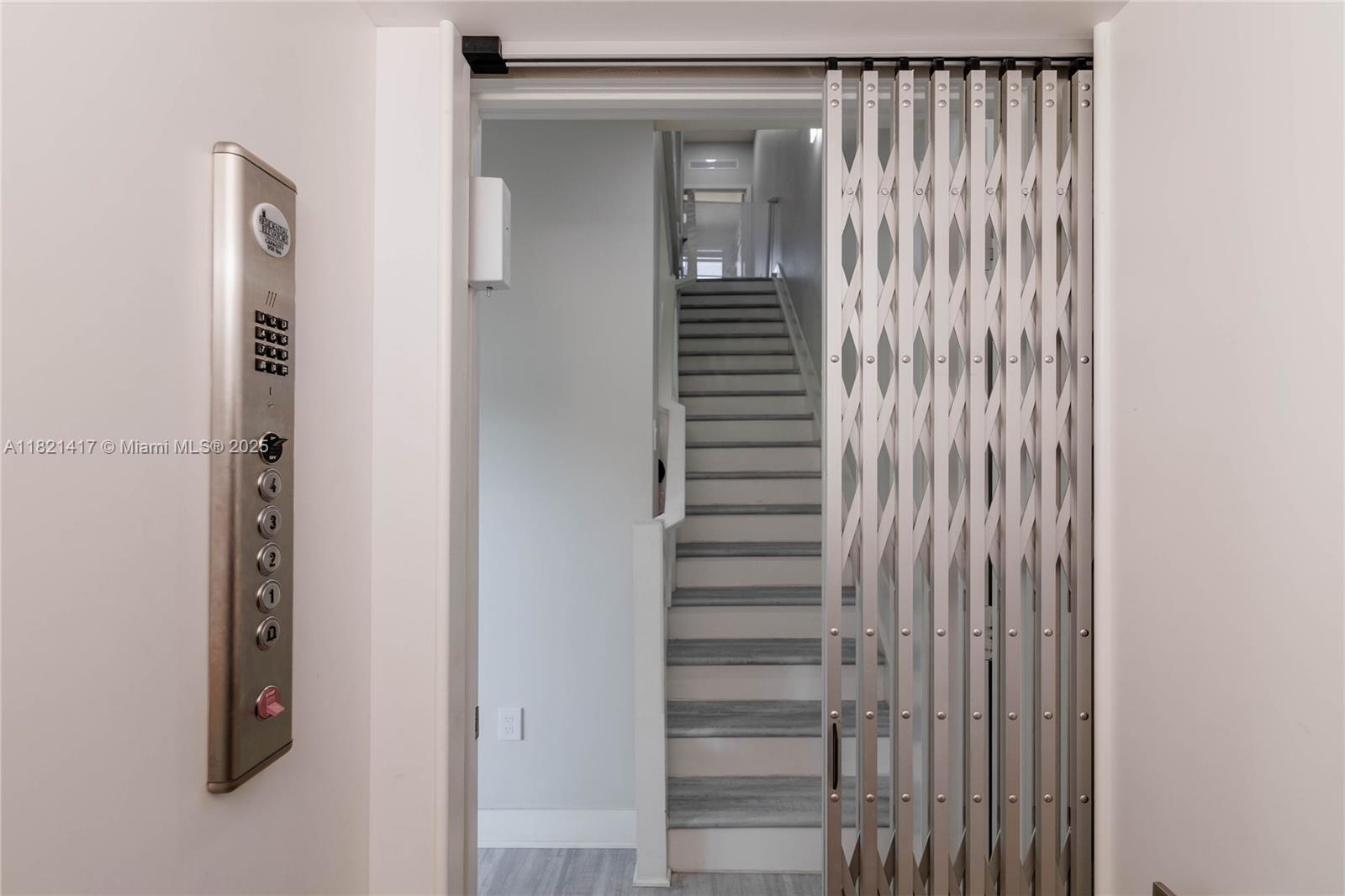 DOWNTOWN DORAL SOUTH PHAS - Residential Lease