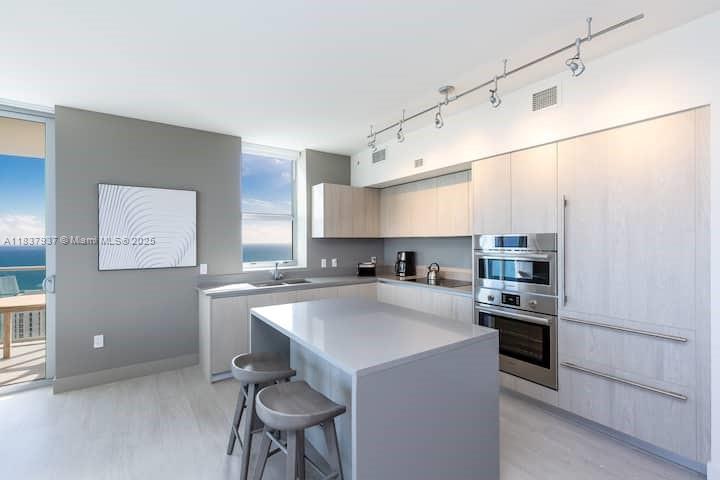 4010 SOUTH OCEAN CONDO - Residential