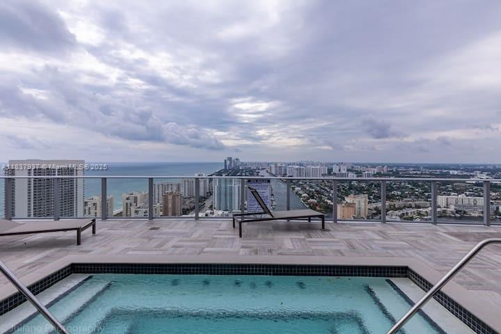 4010 SOUTH OCEAN CONDO - Residential