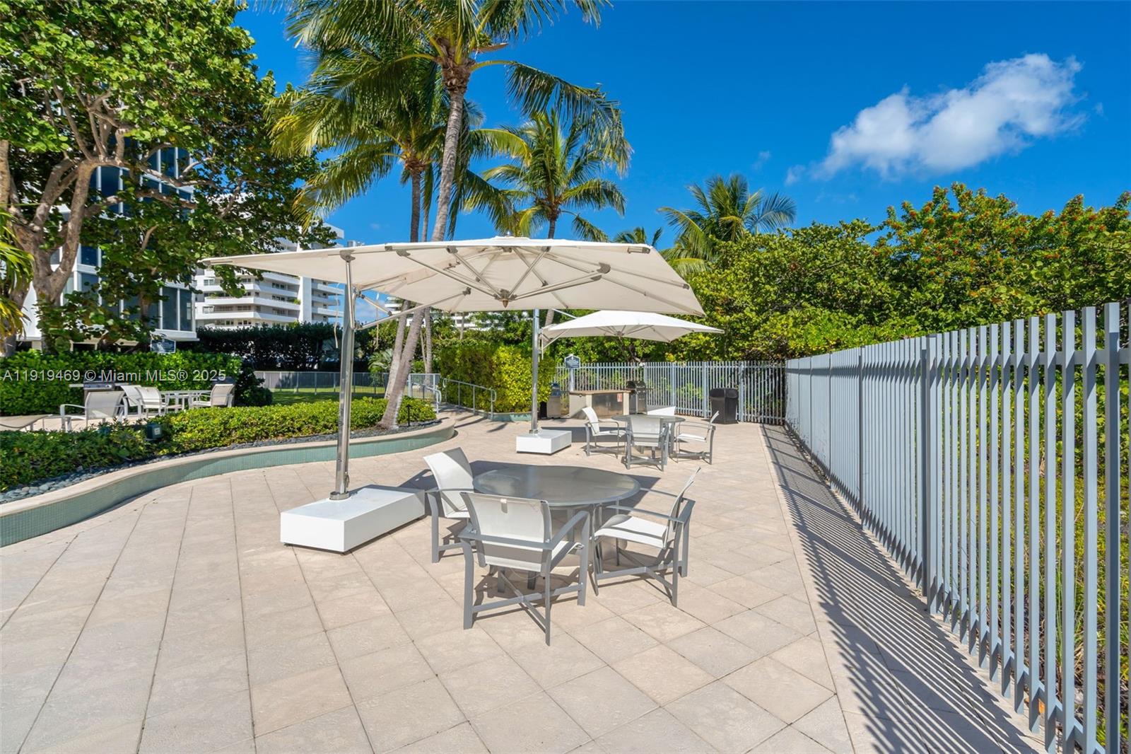 ISLAND HOUSE APT INC - CO - Residential