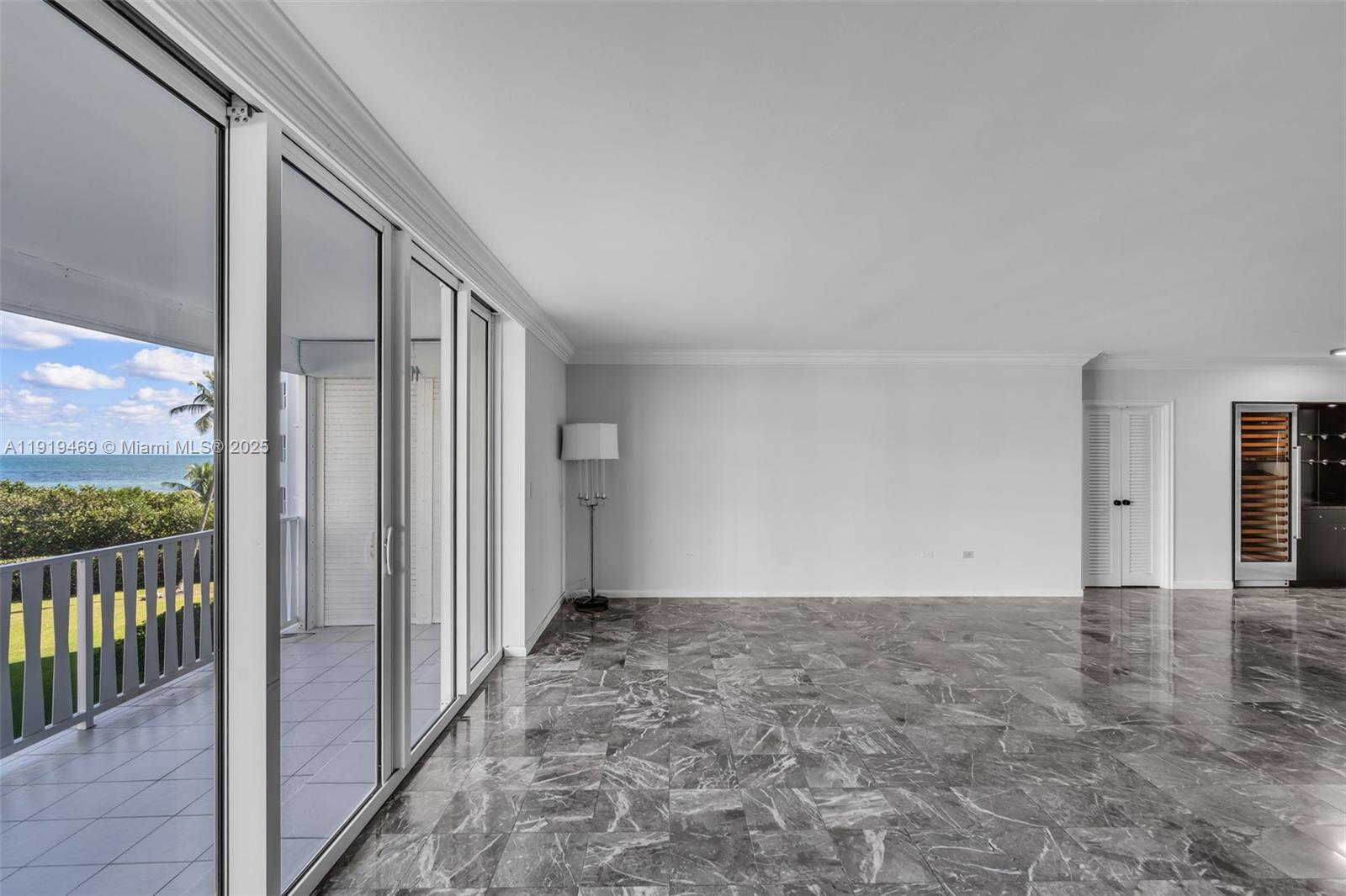 ISLAND HOUSE APT INC - CO - Residential