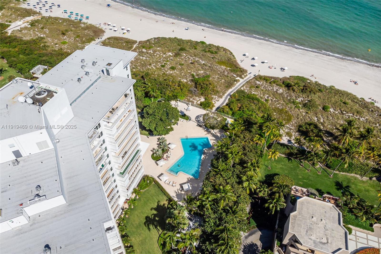 ISLAND HOUSE APT INC - CO - Residential