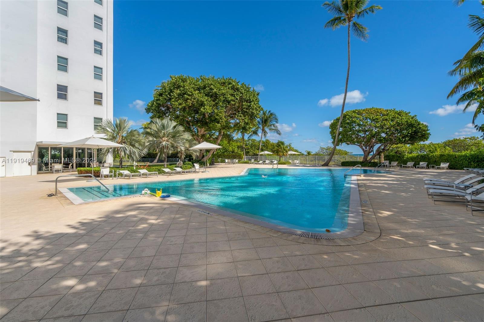 ISLAND HOUSE APT INC - CO - Residential