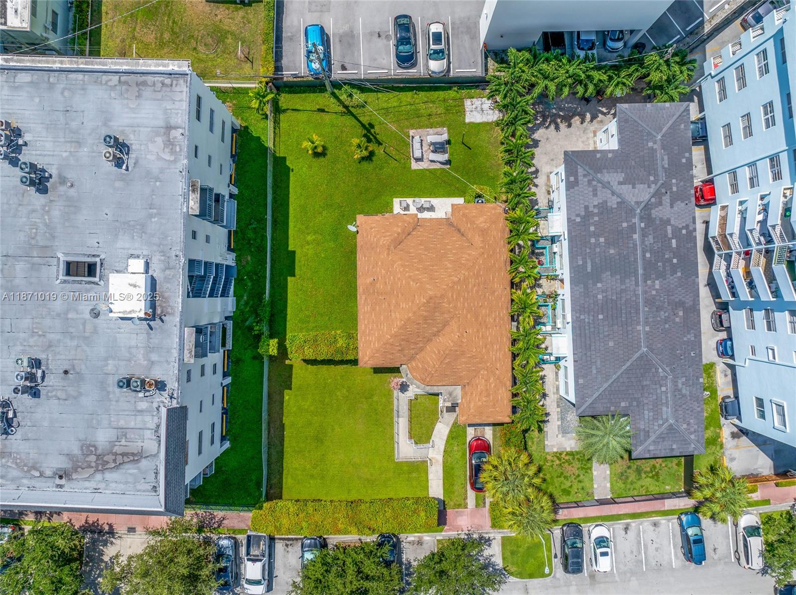 ISLE OF NORMANDY MIAMI VI - Land