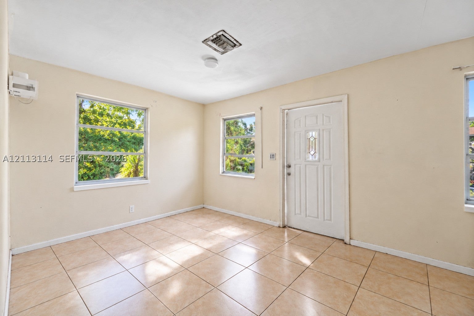 702 Fernwood Dr
