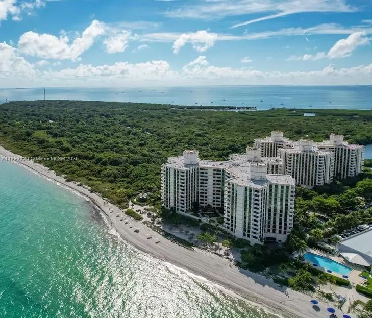 TOWERS OF KEY BISCAYNE CO - Residential