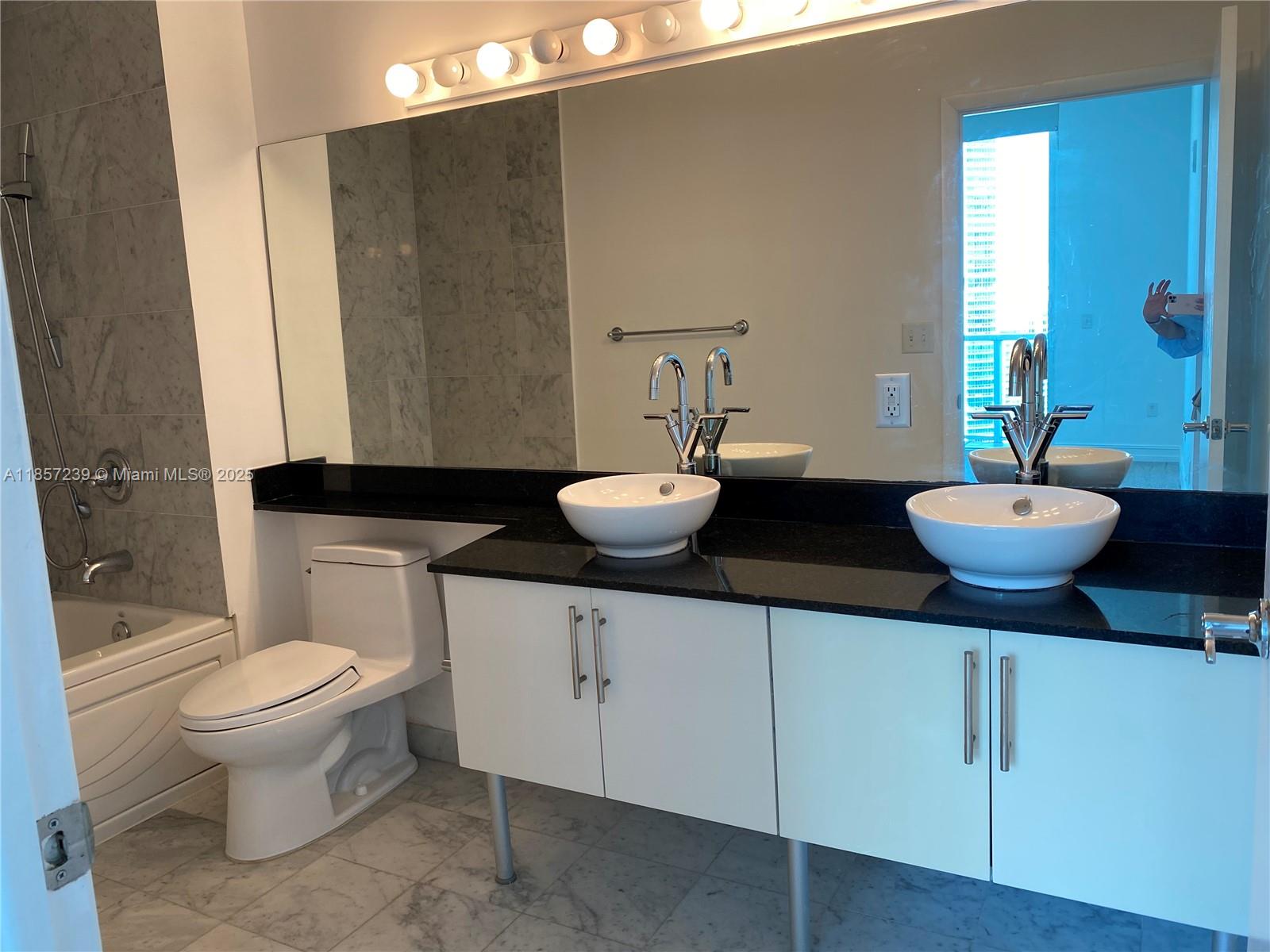 BRICKELL ON THE RIVER N T - Residential Lease