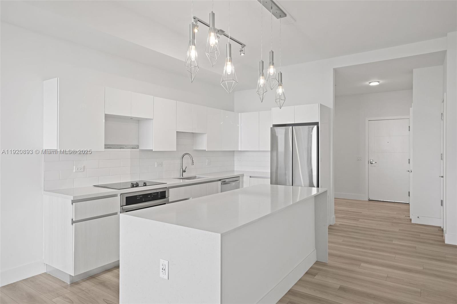 DIPLOMAT GOLF ESTATES - Residential